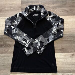 Smartwool Merino 250 Black and Gray 1/4 zip Sweater